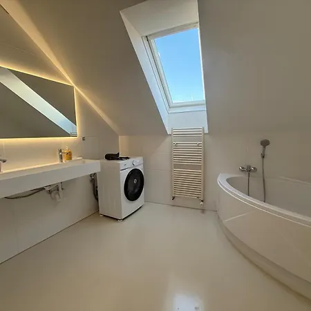 Penthouse Apartment *